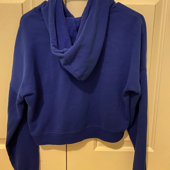 Pacsun Cropped Sweatshirt - Picture 2 of 3